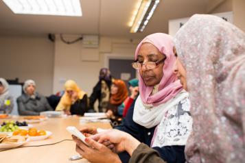 Women looking at phone 